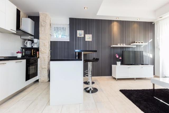Apartments Elizabeth Biograd Na Moru Ngoại thất bức ảnh