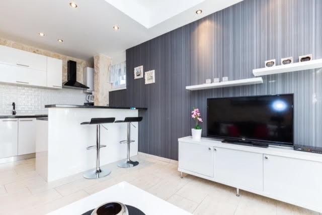 Apartments Elizabeth Biograd Na Moru Ngoại thất bức ảnh
